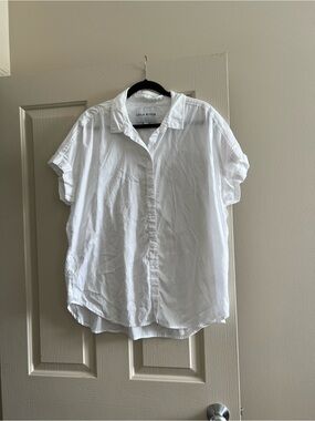 White Short Sleeve Button-Up Shirt